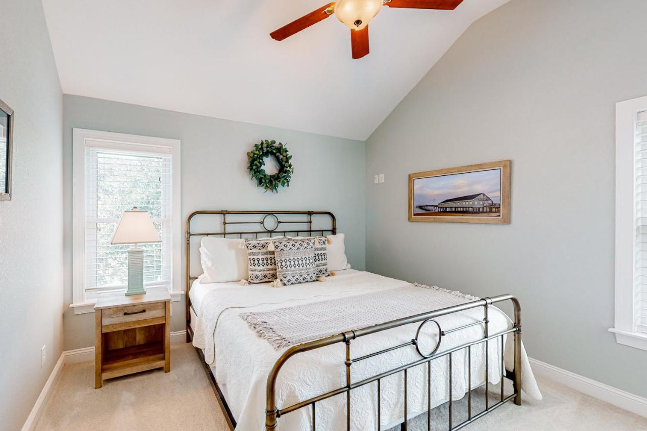 Coastal Serenity - Unit A - Top Floor Кил Девил Хилс Екстериор снимка
