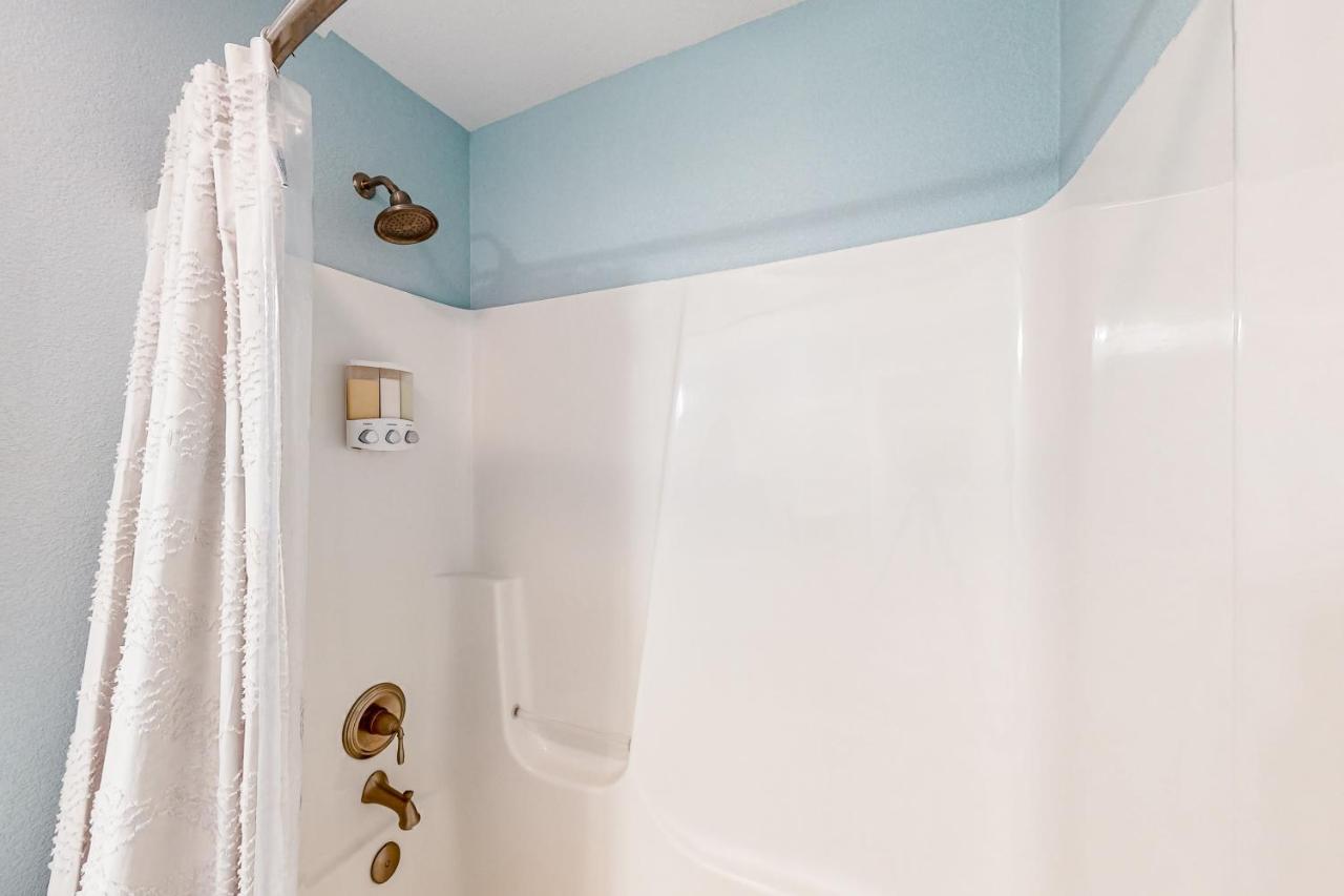 Coastal Serenity - Unit A - Top Floor Кил Девил Хилс Екстериор снимка